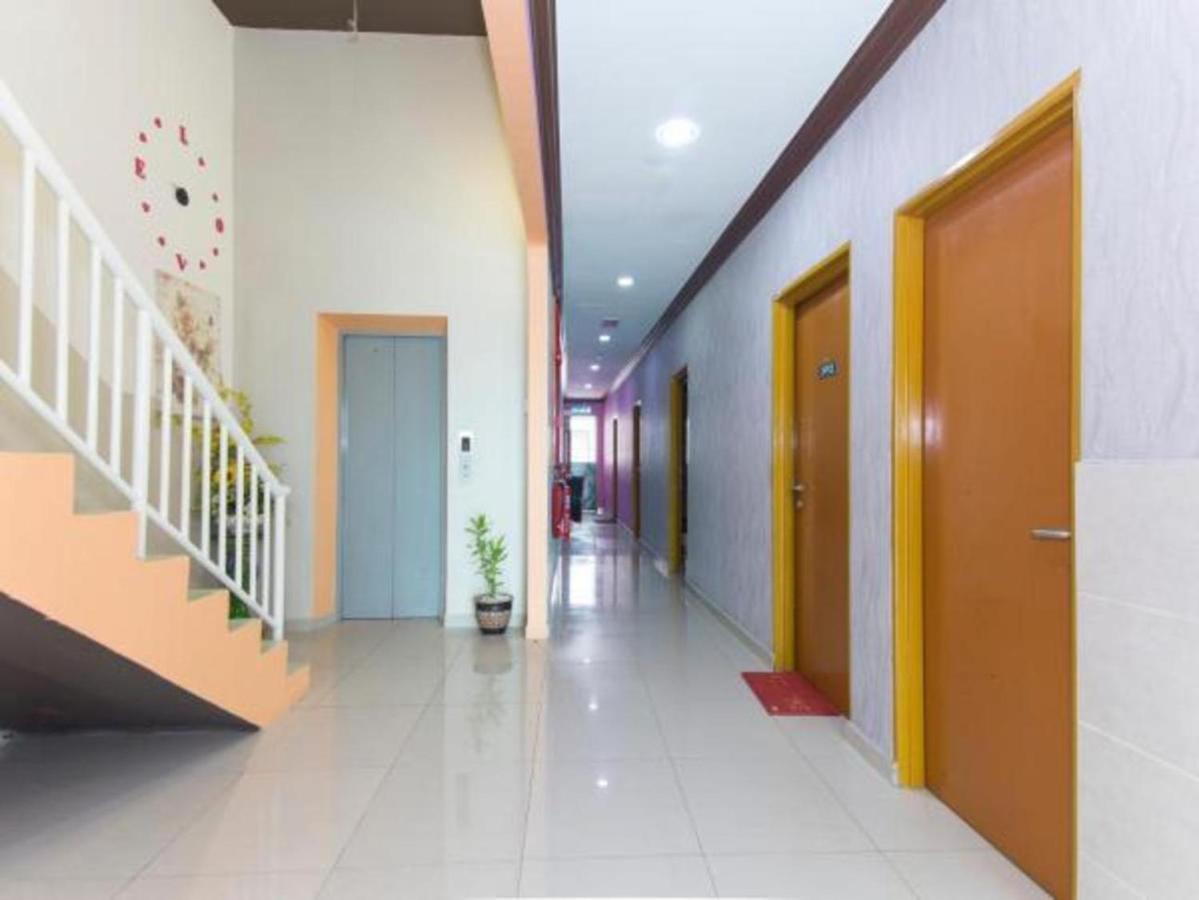 Saujana City Hotel Bandar Saujana Putra Exteriör bild
